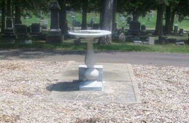 G.A.R. WAR MEMORIAL FOUNTAIN