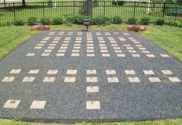 EVEREST HONOR GARDEN