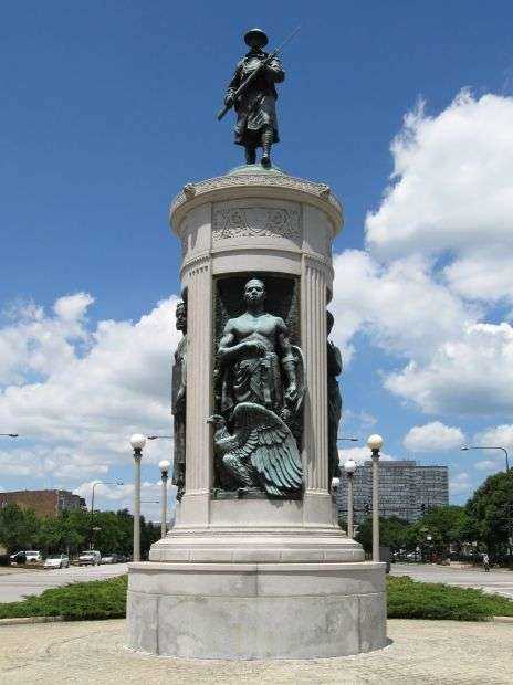 CHICAGO VICTORY MONUMENT