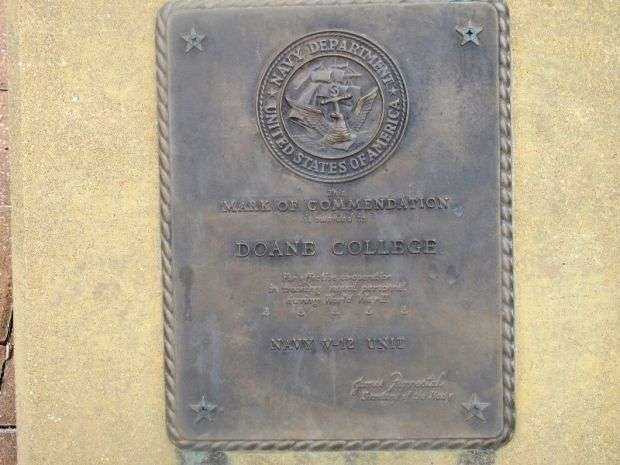 DOANE COLLEGE NAVY V-12 UNIT MEMORIAL PLAQUE