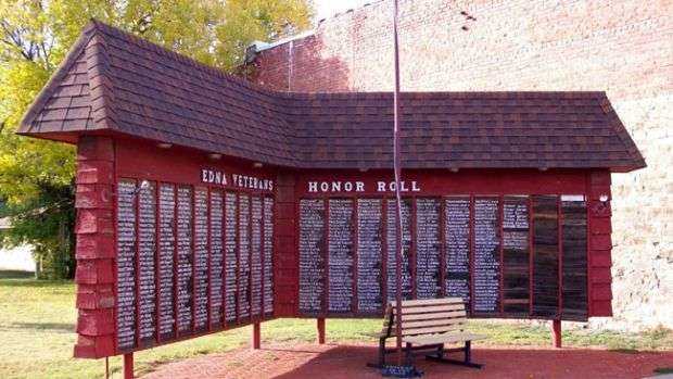 LABETTE COUNTY VETERANS HONOR ROLL MEMORIAL