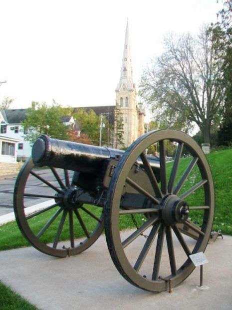 CIVIL WAR FLANK HOWITZER MEMORIAL