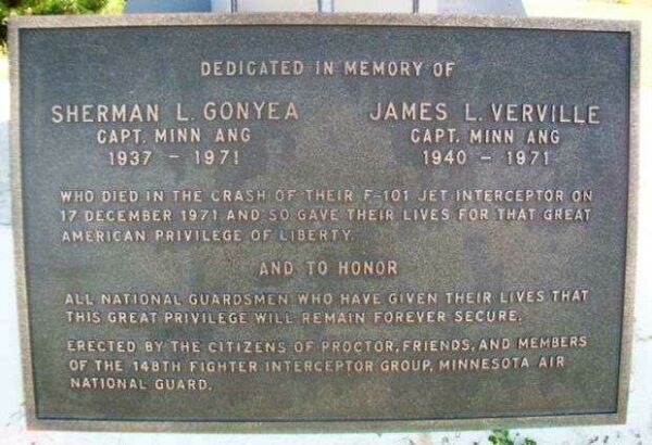 GONYEA & VERVILLE NATIONAL GUARDSMAN MEMORIAL AIRCRAFT PLAQUE