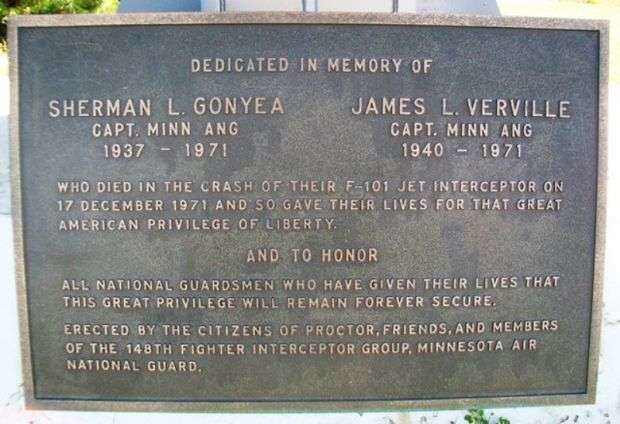 GONYEA & VERVILLE NATIONAL GUARDSMAN MEMORIAL AIRCRAFT PLAQUE