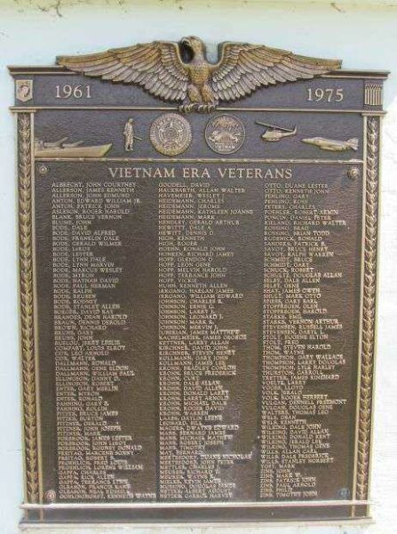 NICOLLET WAR VETERANS MEMORIAL FLAGPOLE PLAQUE D