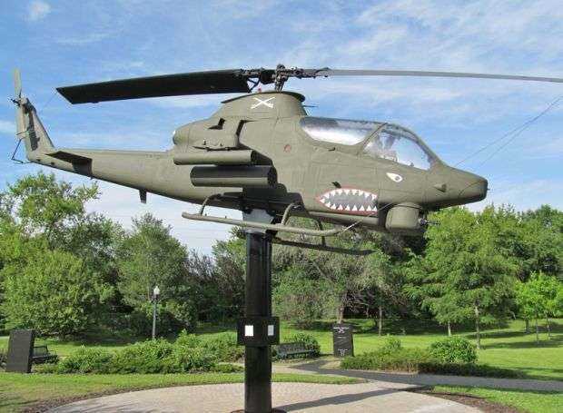 MCLEOD COUNTY BELL AH-1S HUEY COBRA ATTACK HELICOPTER MEMORIAL