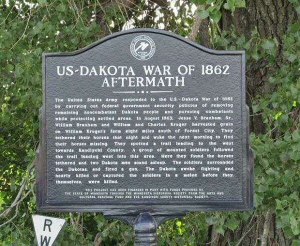 US-DAKOTA WAR OF 1862 AFTERMATH MEMORIAL MARKER