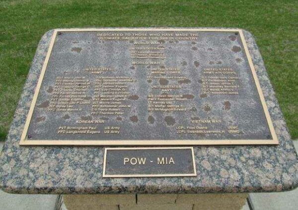HASTINGS WAR VETERANS MEMORIAL PLAQUE