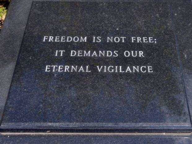 RIVERDALE PARK ETERNAL TRIBUTE MEMORIAL PLAQUE C