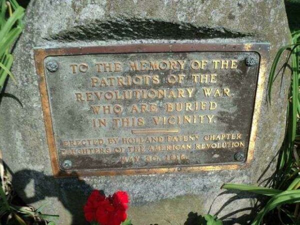 HOLLAND PATENT REVOLUTIONARY WAR MEMORIAL