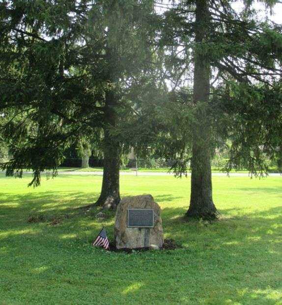 FIRST LOCKPORT RESIDENTS KILLED IN WORLD WAR I AND WORLD WAR II MEMORIAL