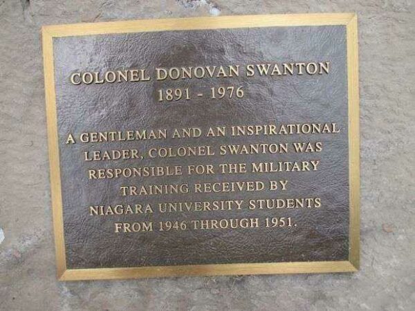 FOR GOD AND COUNTRY NIAGARA UNIVERSITY VETERANS’ MEMORIAL PLAQUE F