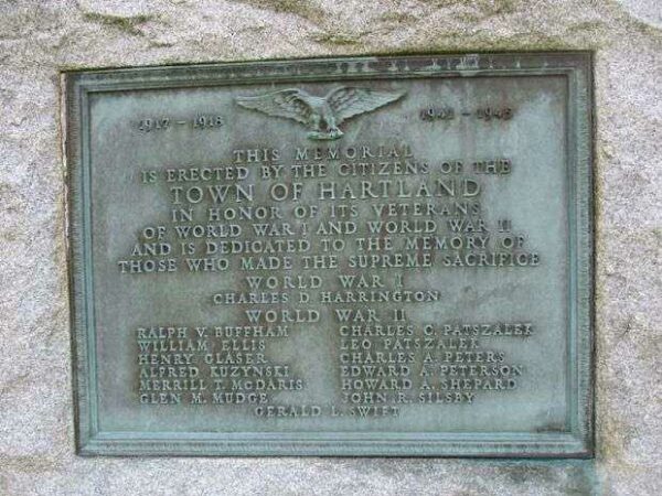 TOWN OF HARTLAND  WORLD WAR I AND WORLD WAR II MEMORIAL PLAQUE