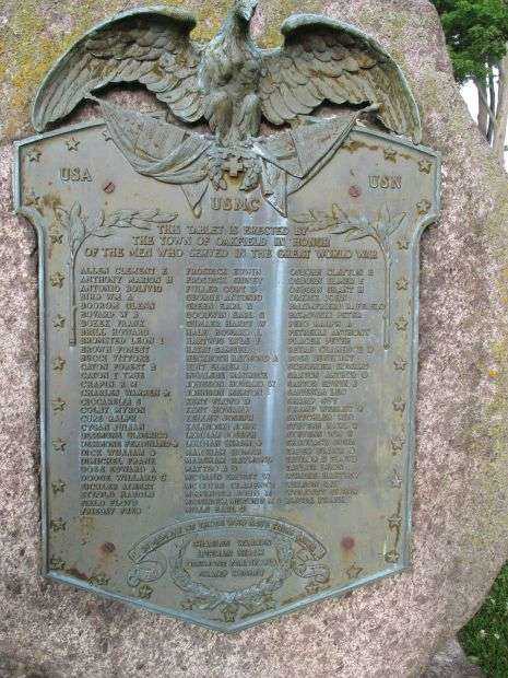 TOWN OF OAKFIELD WORLD WAR I MEMORIAL PLAQUE