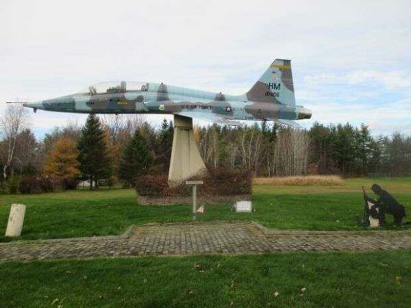 T38 JET TRAINER MEMORIAL AIRCRAFT