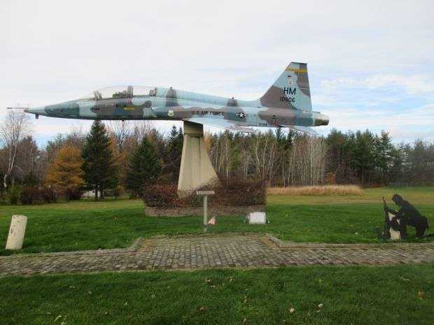 T38 JET TRAINER MEMORIAL AIRCRAFT