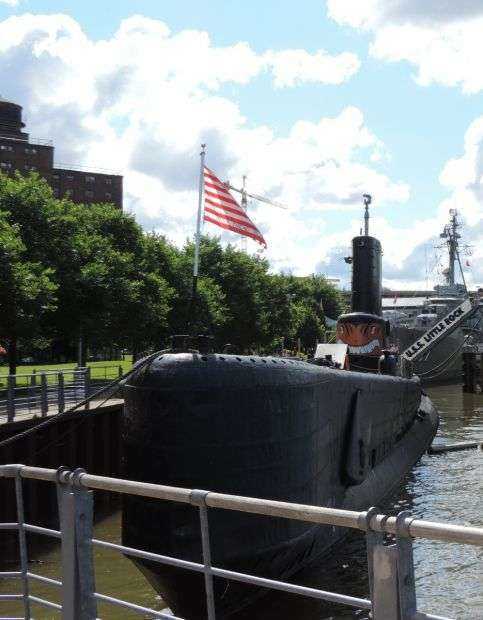 USS CROAKER SS-537 MEMORIAL SHIP