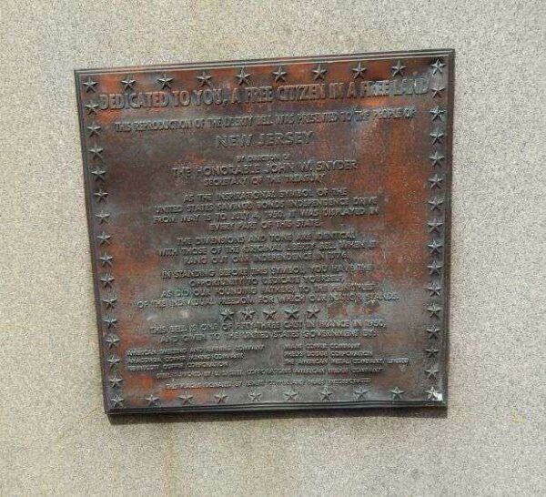 NEW JERSEY LIBERTY BELL REPLICA MEMORIAL PLAQUE A