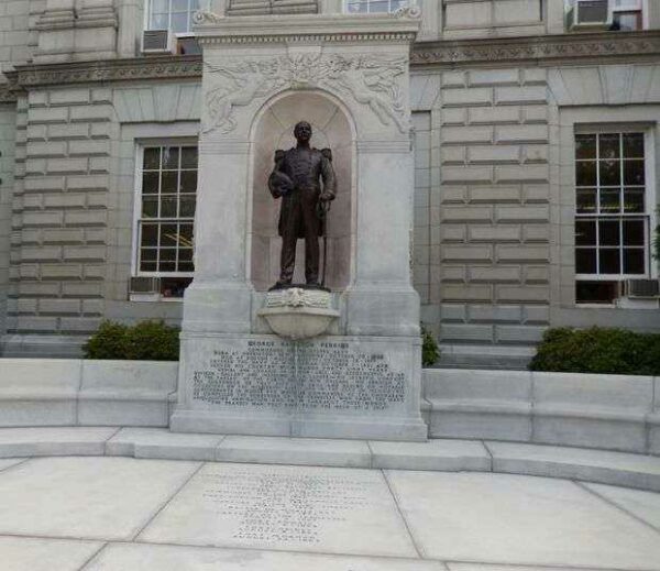 COMMODORE GEORGE HAMILTON WAR MEMORIAL