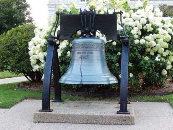 NEW HAMPSHIRE’S LIBERTY BELL REPLICA MEMORIAL