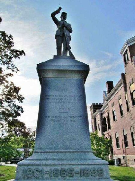KEWAUNEE COUNTY CIVIL WAR AND CUBAN VETERANS MEMORIAL