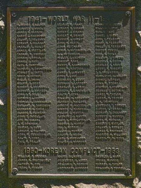 FAIRFAX COUNTY WORLD WAR II AND KOREAN CONFLICT MEMORIAL PLAQUE