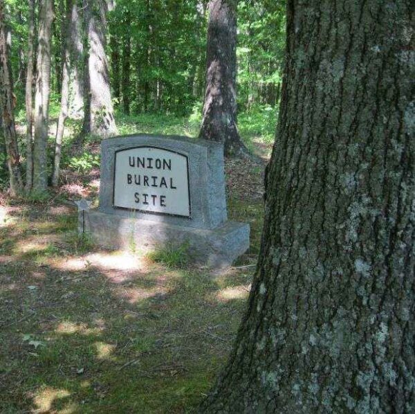 UNION BURIAL SITE MEMORIAL
