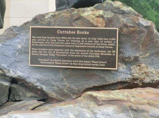 CURRAHEE ROCKS MEMORIAL PLAQUE