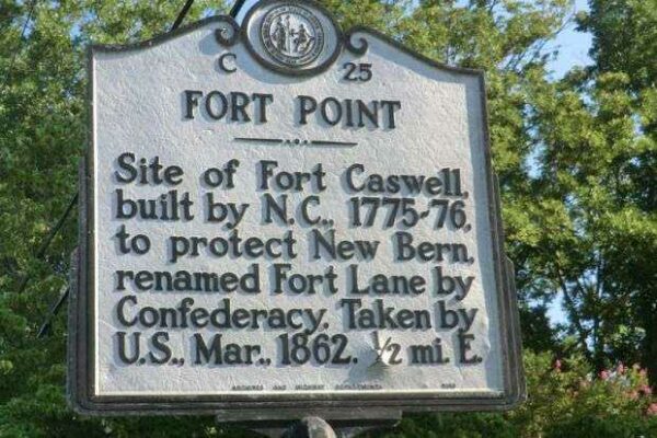 FORT POINT WAR MEMORIAL MARKER