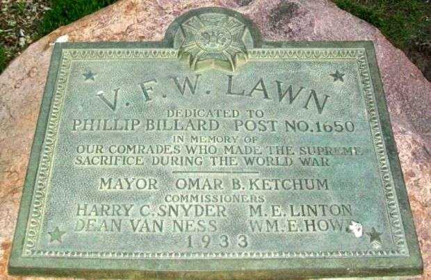 V.F.W. LAWN MEMORIAL PLAQUE