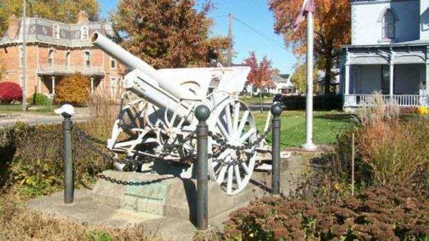 104MM GERMAN CANNON WAR MEMORIAL