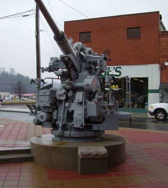 CLYDE TOWN-SHIP WAR VETERANS MEMORIAL GUN FRONT