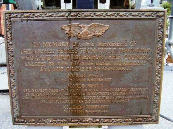 CLYDE TOWN-SHIP WAR VETERANS WAR MEMORIAL PLAQUE