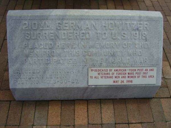 210MM GERMAN HOWITZER MEMORIAL STONE AND PLAQUE