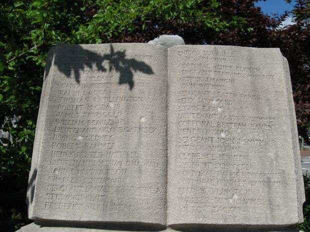 WHITE PLAINS ROLL OF HONOR MEMORIAL STONE