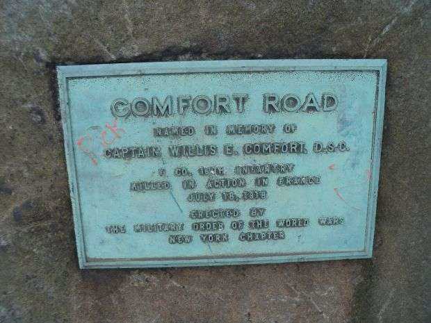 COMFORT ROAD WAR MEMORIAL PLAQUE