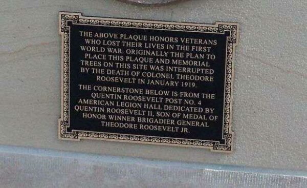 OYSTER BAY WORLD WAR MEMORIAL PLAQUE B