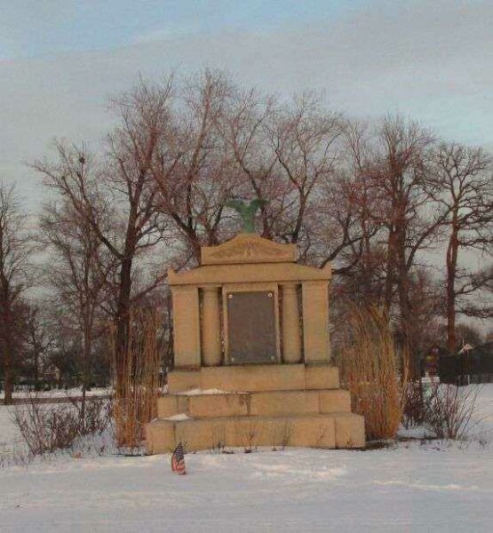 21ST WARD WORLD WAR MEMORIAL