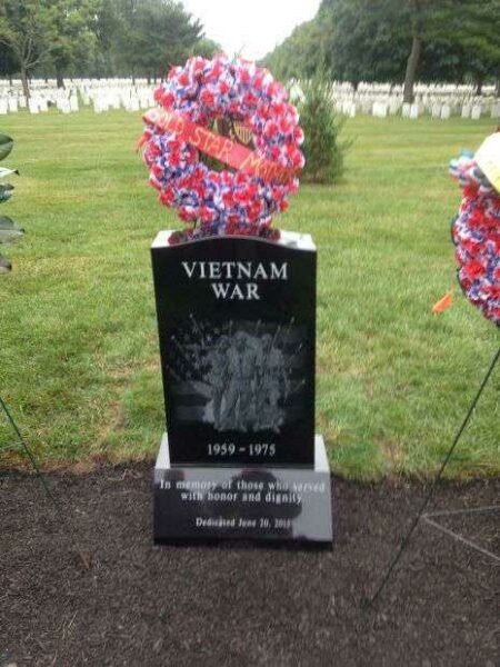 LONG ISLAND NATIONAL CEMETERY VIETNAM WAR MEMORIAL