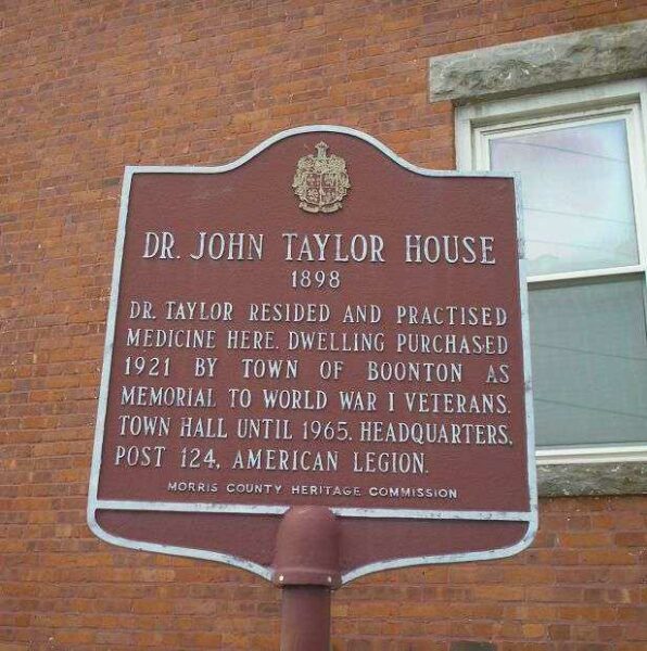DR. JOHN TAYLOR HOUSE MEMORIAL BUILDING PLAQUE