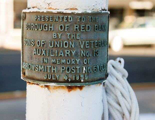 ARROWSMITH POST NO. 61 G.A.R. MEMORIAL FLAGPOLE PLAQUE