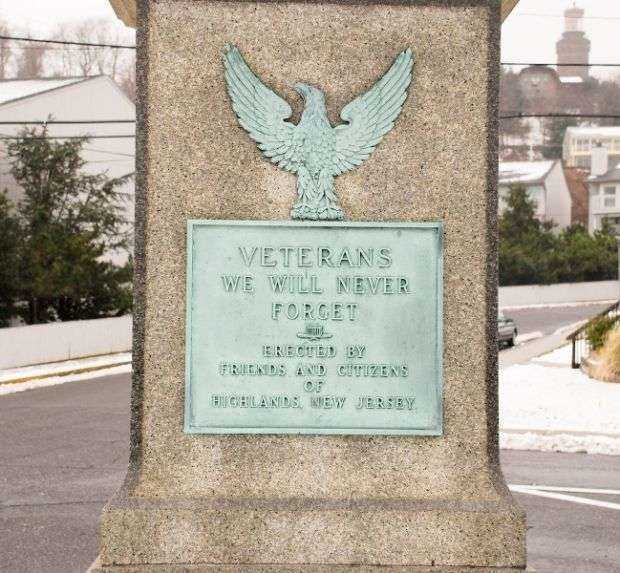 HIGHLANDS WORLD WAR I VETERANS MEMORIAL PLAQUE A