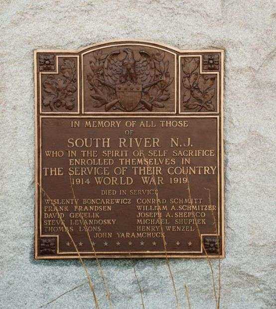 SOUTH RIVER WORLD WAR MEMORIAL PLAQUE