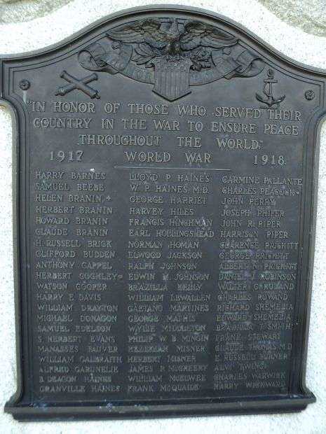 MEDFORD WORLD WAR MEMORIAL PLAQUE