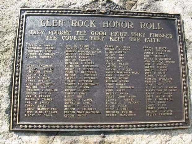 GLEN ROCK HONOR ROLL WORLD WAR MEMORIAL PLAQUE