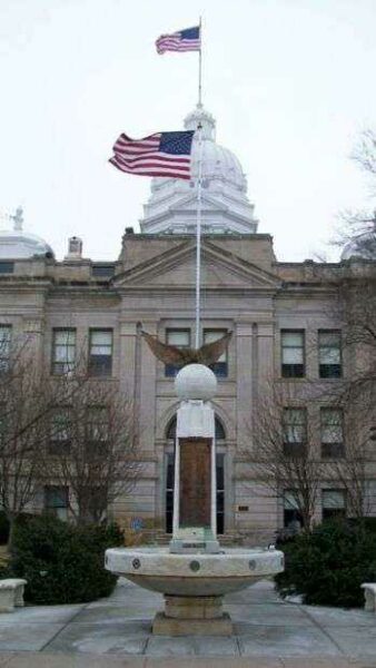 KEARNEY COUNTY WORLD WAR VETERANS MEMORIAL