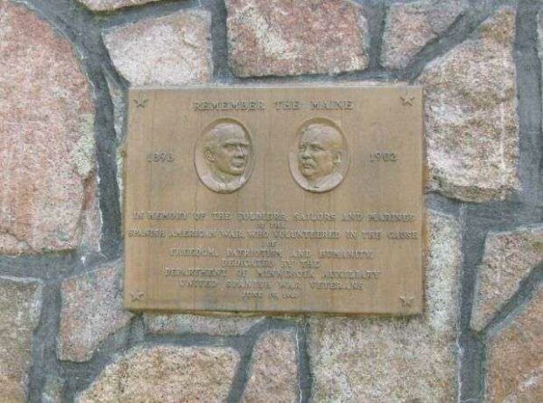 RED WING REMEMBER THE MAINE MEMORIAL PLAQUE