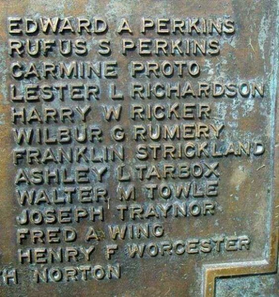 OLD ORCHARD MAINE WORLD WAR MEMORIAL PLAQUE E