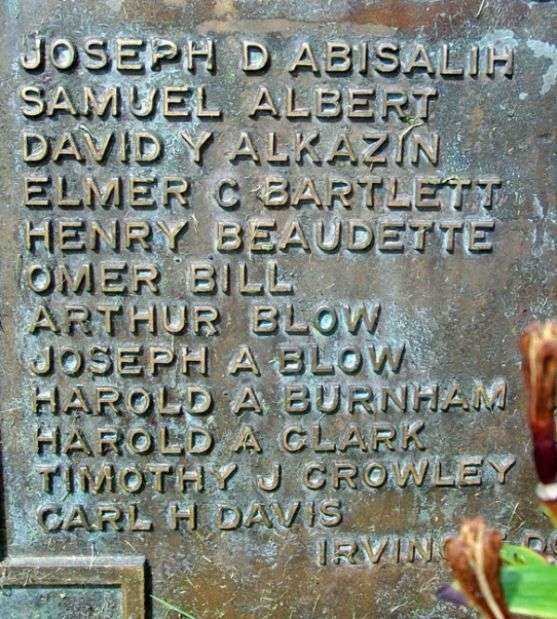 OLD ORCHARD MAINE WORLD WAR MEMORIAL PLAQUE B