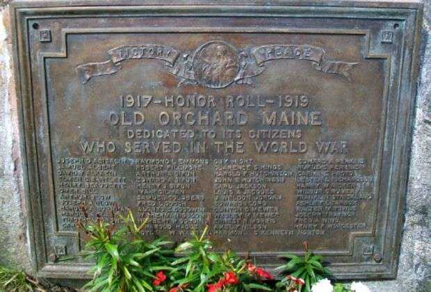 OLD ORCHARD MAINE WORLD WAR MEMORIAL PLAQUE A